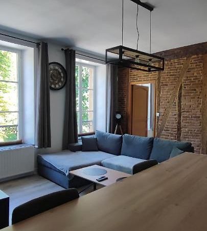 Appartement D'Hippolyte - Vue Musee Rimbaud Charleville-Mézières 외부 사진