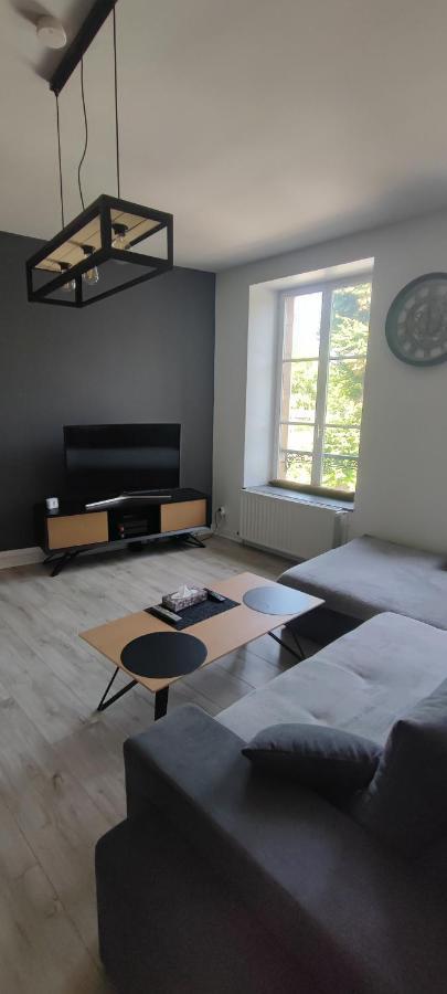 Appartement D'Hippolyte - Vue Musee Rimbaud Charleville-Mézières 외부 사진